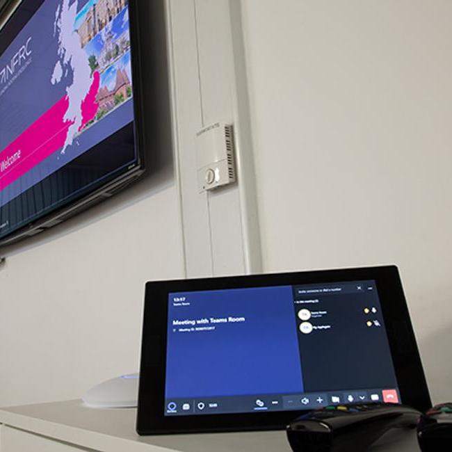 room-6-teams-controller-and-screens-1h1a5891-650x433.jpg