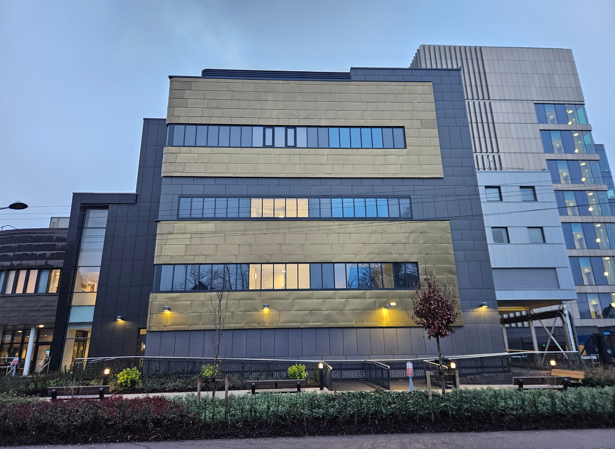 Multi-discipline project > £250k: Longworth Building Services Ltd | TIF Ward, Christie Hospital